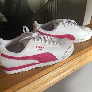 Women Pumas